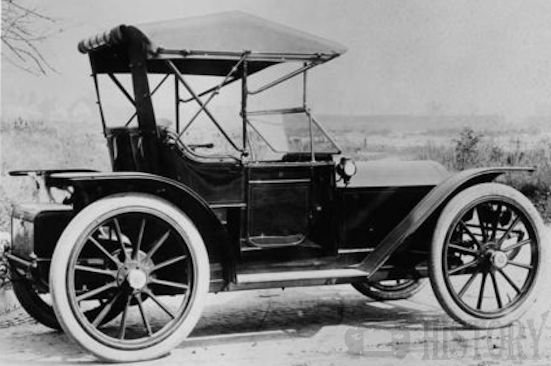 1911 Detroit Electric Roadster Detroit Electric Automotive manufacturer of Detroit, Michigan,United States from 1907 to 1939.