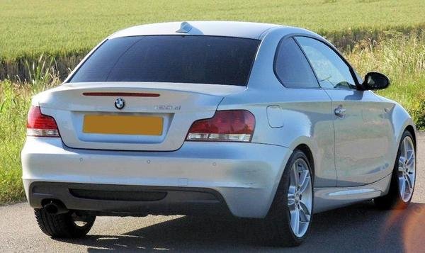 2009 BMW 1 Series coupe rear view