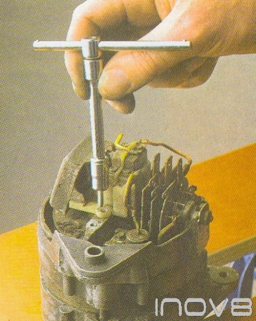 unscrew_brush_holder