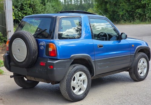 Toyota RAV4 1st Gen optional equipment  (1994-2003)