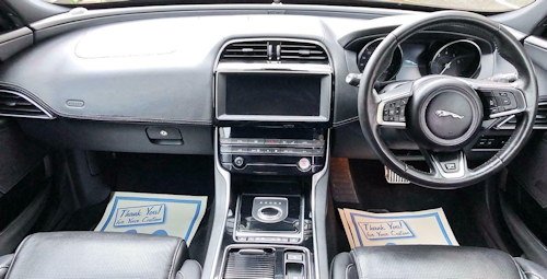 Jaguar XE dash