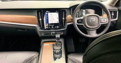 Volvo S90 dash