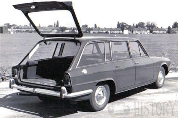 Triumph 2000 estate rear view